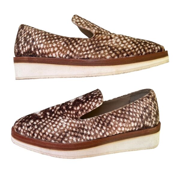 Free People Women's Snake Eyes Brown Ivory Velvet Textured Loafers 37-6/6.5 - Picture 1 of 8